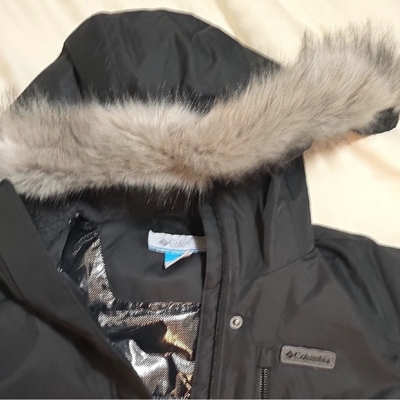 EUC Columbia Women's Suttle Mountain™ Long Insulated Jacket • M • Black/Charcoal - Picture 6 of 14